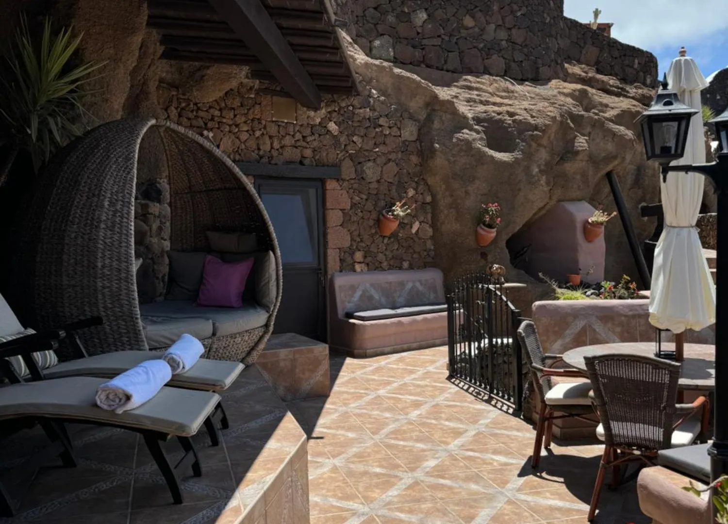 Castillo Lanzarote Villa Sophie - Luxury Villa -Sleep In A Volcanic Cave With Heated Pool Tías