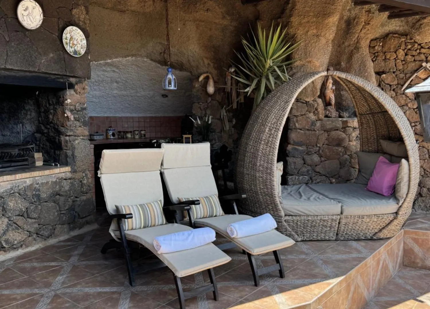 Castillo Lanzarote Villa Sophie - Luxury Villa -Sleep In A Volcanic Cave With Heated Pool Tías